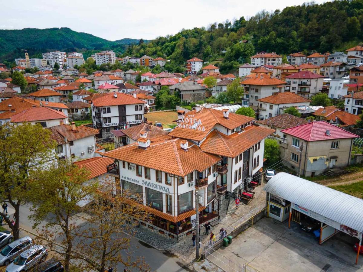 Семеен Хотел Златоград Εξωτερικό φωτογραφία