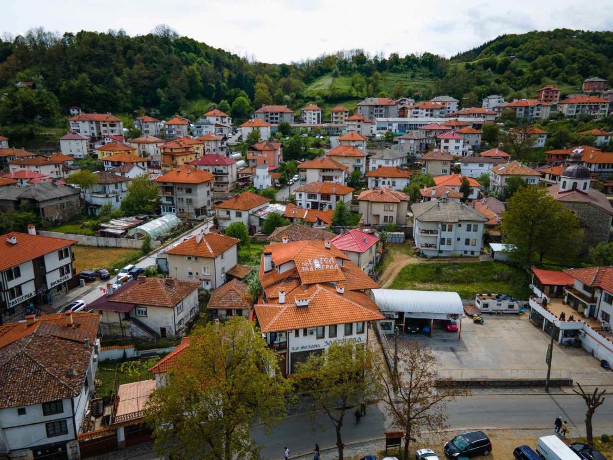 Семеен Хотел Златоград Εξωτερικό φωτογραφία